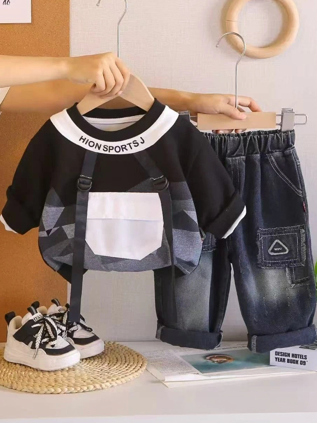 Boys Colourblocked Sweatshirt & Trousers