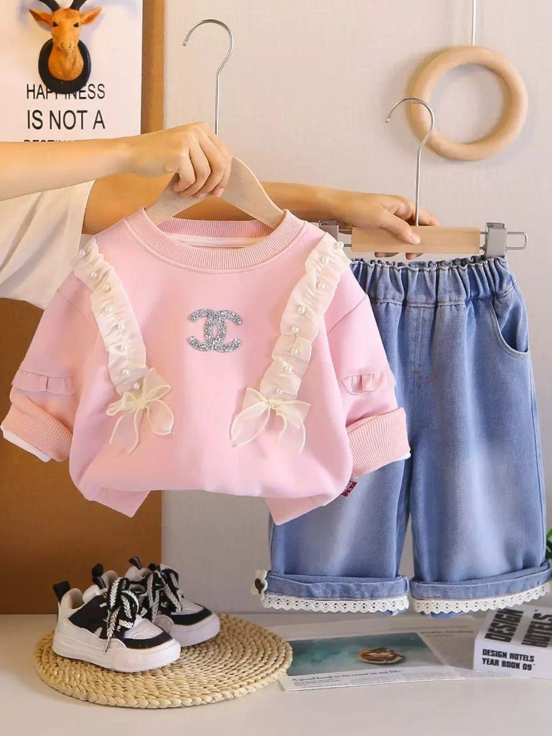 Girls Embellished Sweatshirt With Trousers