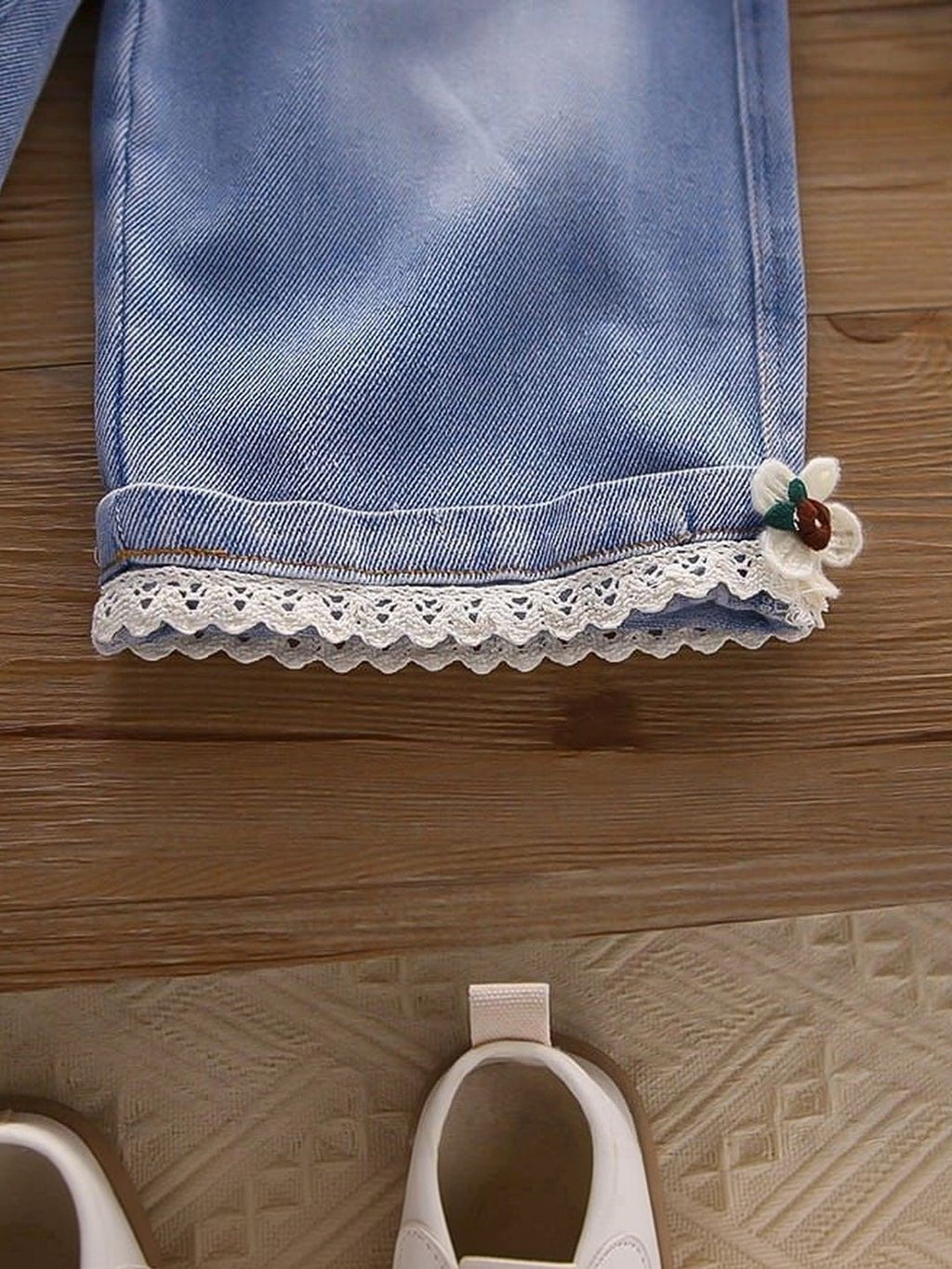 Girls Embellished Sweatshirt With Trousers